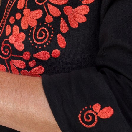 003_detail_black_orange